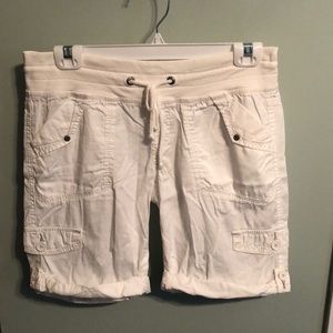 ⛔️DONATED⛔️ UNIONBAY - Women’s white cargo shorts